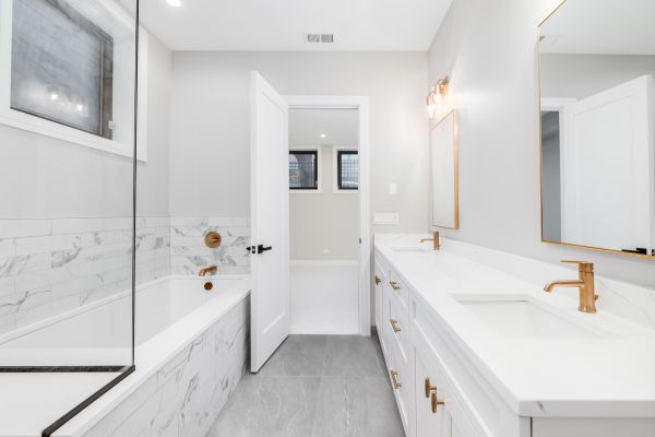 Cost of Bathroom Installation in Sun City Center